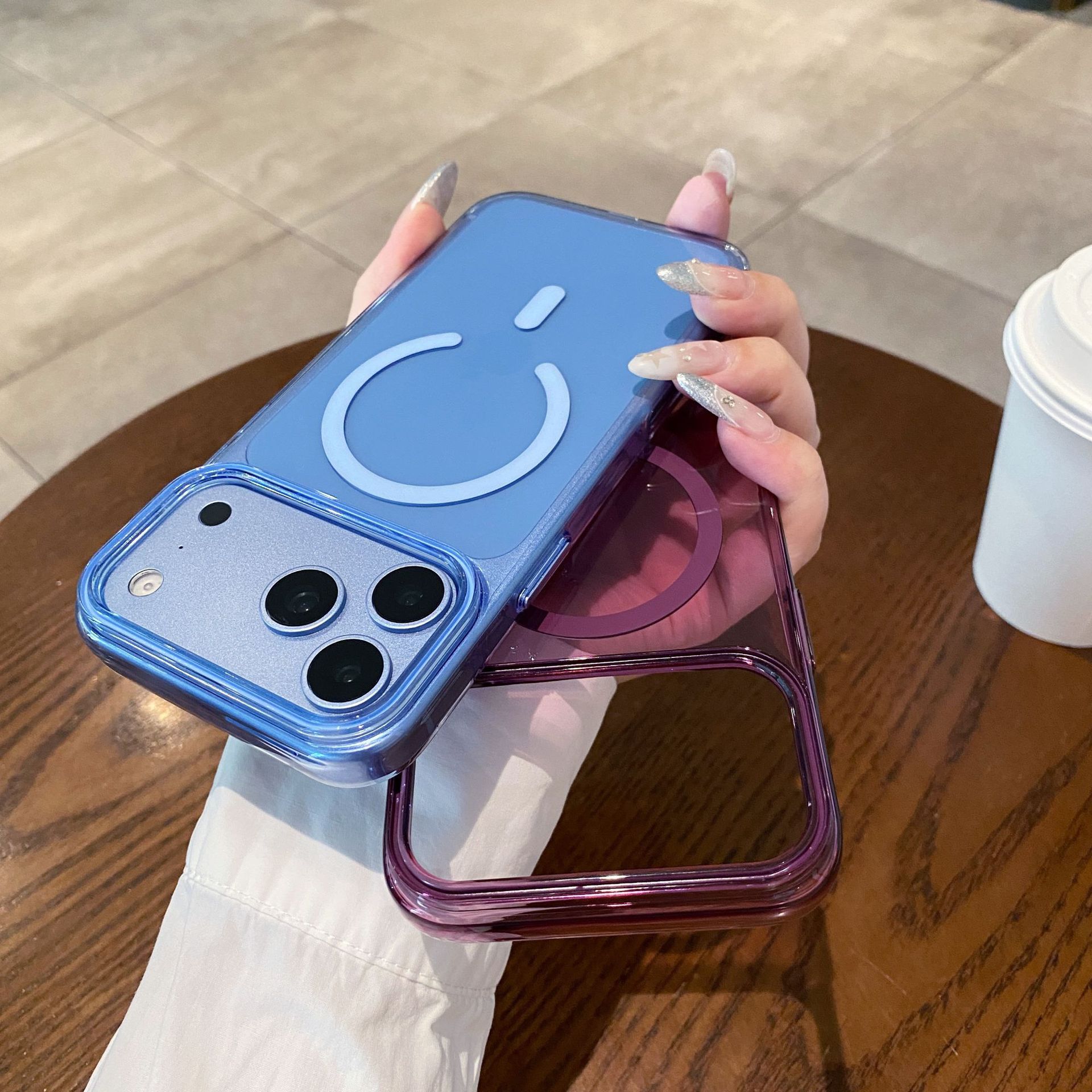 Funda Magnética Antigolpes para iPhone 18 Pro Max y iPhone 17 de Silicona Líquida