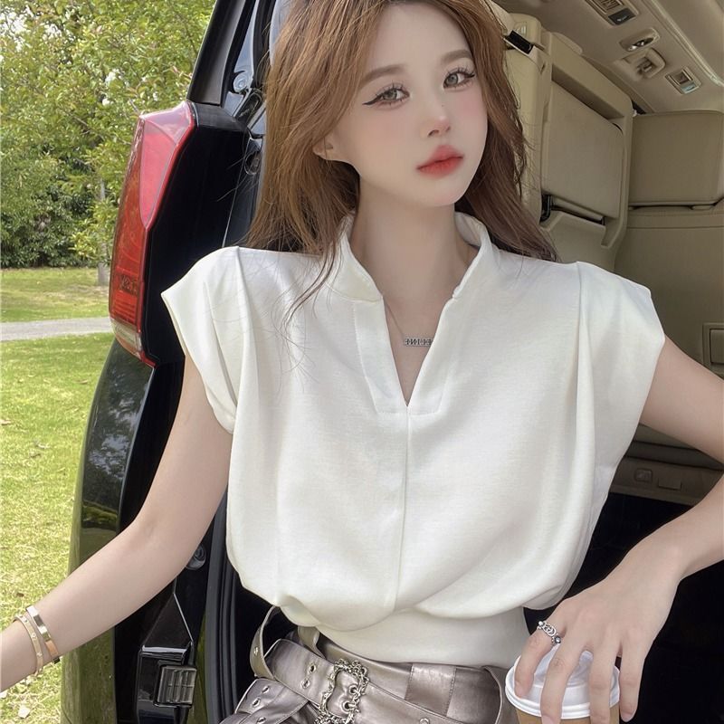 Short Sleeveless T-shirt Women's 2025 Summer New V-neck Loose Elegant Tight Waist Design Sense Short High-end Top Short Sleeveless T-shirt Women's 2025 Summer New V-neck Loose Elegant Tight Waist Design Sense Short High-end Top