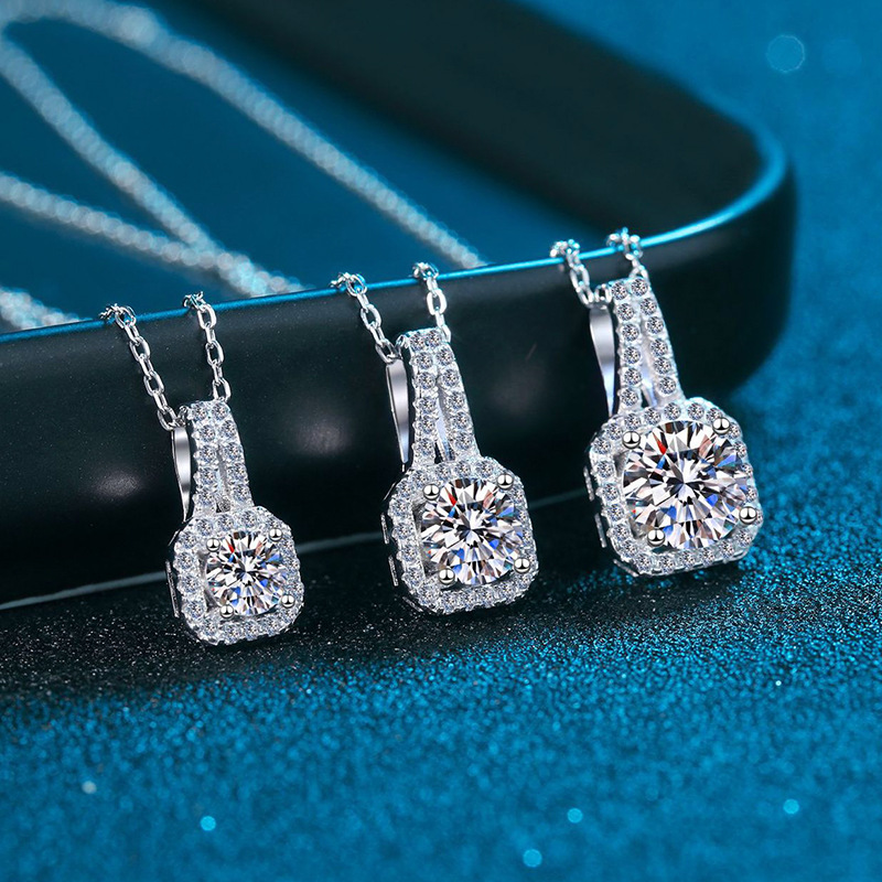 S925 plata moissanite collar diamante princesa bolsa cuadrada colgante micro incrustaciones platino plateado clavícula cadena trabajadora ventas directas de fábrica