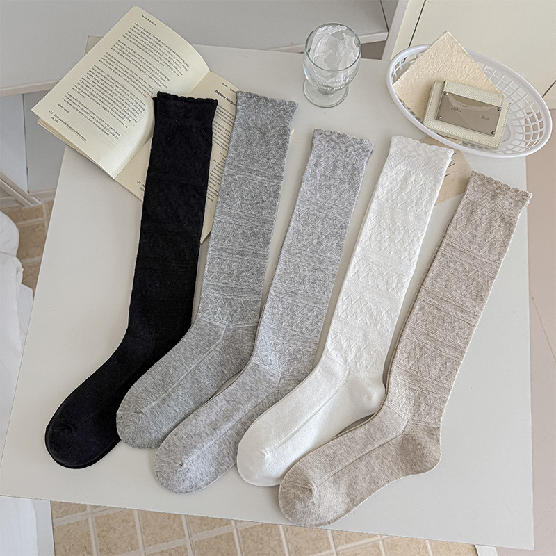 Diamond-Patterned Embossed Calf Socks with Cloud-Like Soft Edges, Thin Spring-Summer Style, Slimming, Breathable, High-Elastic Women's Long Socks