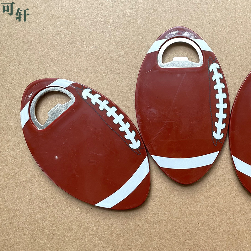 Nuevo abridor de botellas de cerveza de fútbol americano transfronterizo de plástico anti-escaldado EVA posavasos abridor de botellas