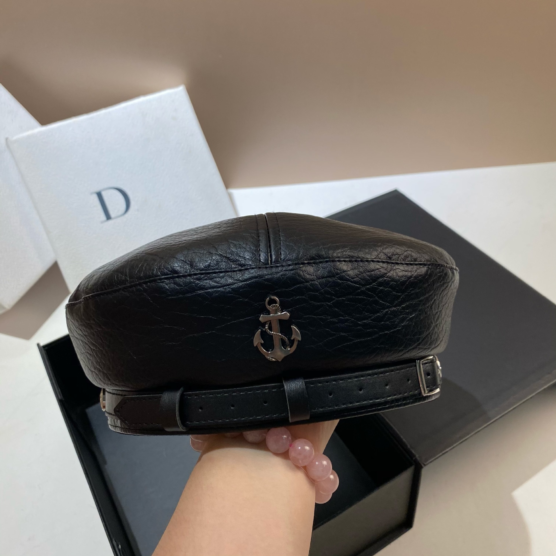 Cintura in stile britannico di alta qualità, berretto con ancora, primavera e autunno, personalità della moda, litchi, ptern, leher, pittore_voghion.com