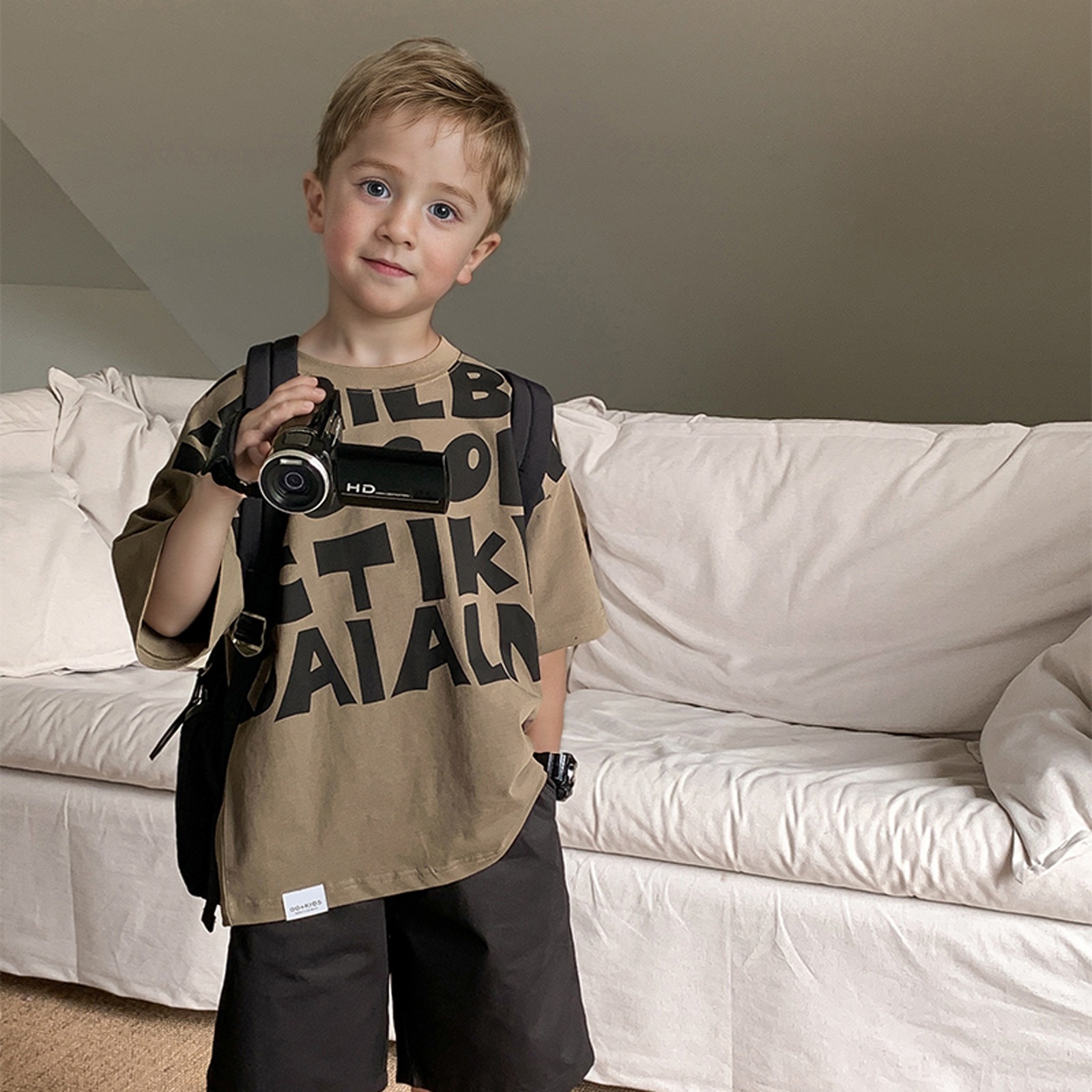 2024 nueva camiseta de cuello redondo para niños de verano manga corta de moda para niños media manga estilo coreano top de bebé moda masculina