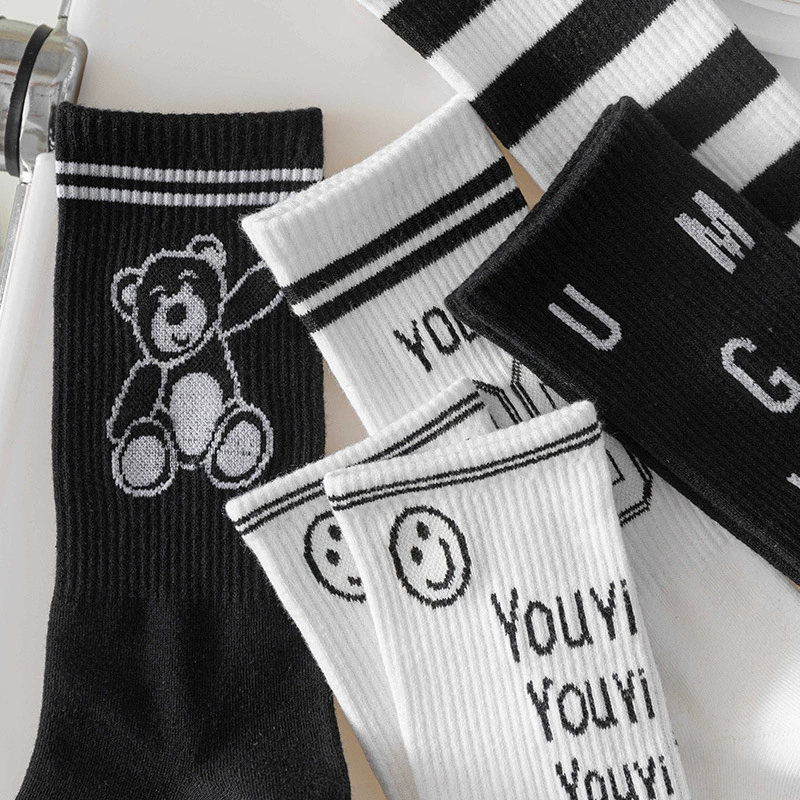 Карикатурные осенние knee socks, до середины голени, с маленькими медведями, оптом