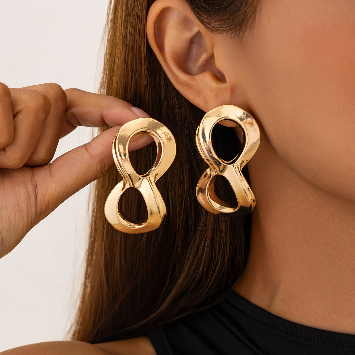 22g Weight Metal Ear Needle Material Drop Earrings, Ear Studs Classification 1 Pair Quantity Holiday, Street Occasion Metal Material Geometric, Heart Shape Pattern All Seasons Season Women's Gender Polished Finish Plating Design Retro, Classic Style Style 1 Pair Retro Classic Style Geometric Heart Shape Plating Metal Drop Earrings Ear Studs 35