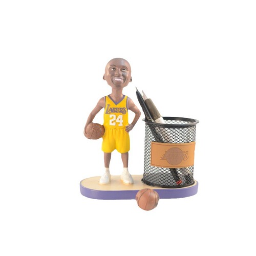 NBA star resin crafts ornaments, James and Kobe figurines, basketball-themed pen holders, Irving and Harden basketball figures
