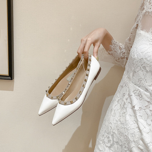 ladysheels shallow rivet pointed toe flat shoes 2024 summer new style commuting all-match one-legged shoes