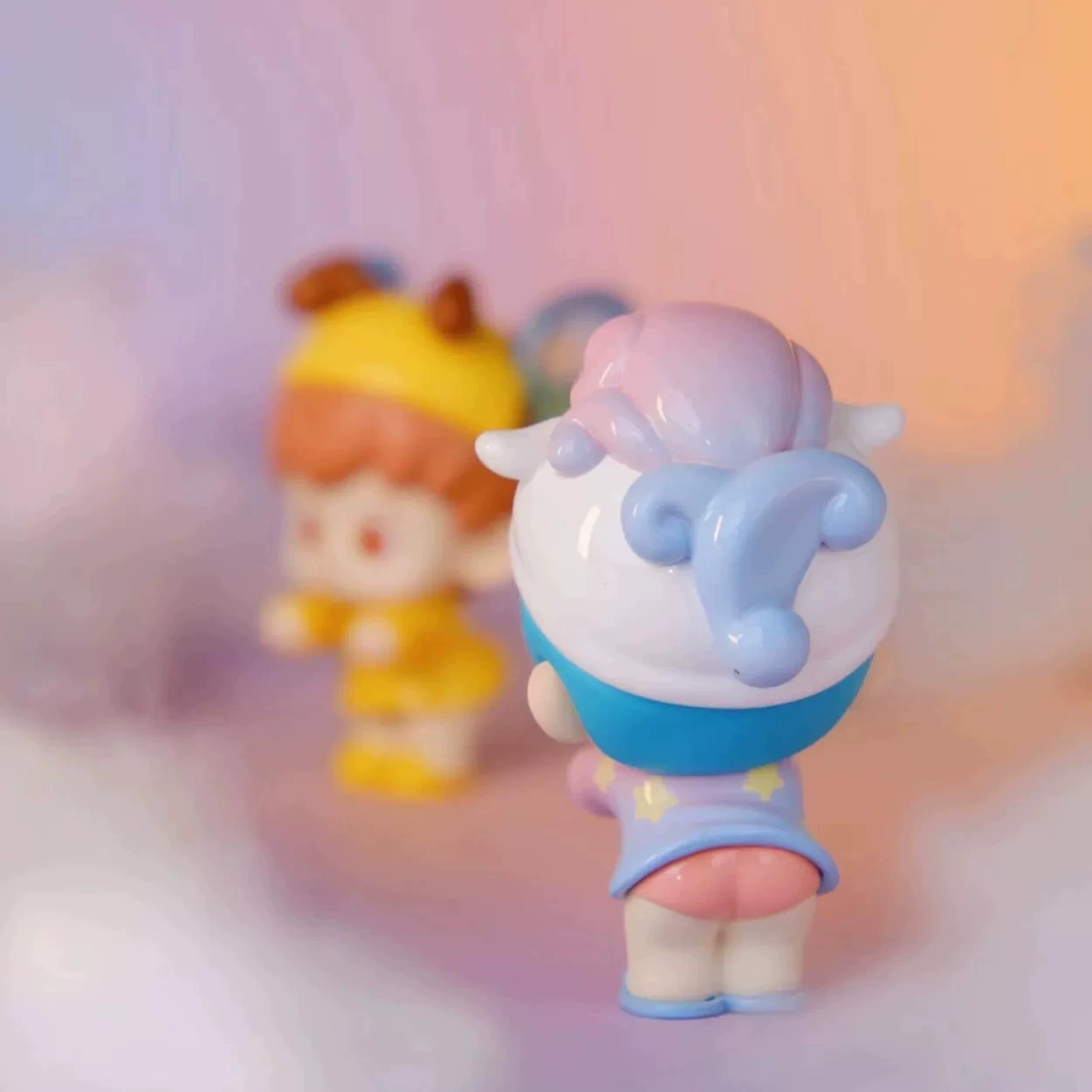 EMOR萌物幻想乡系列 Mini blind box internet celebrity trendy toys and cute ornaments wholesale holiday gifts