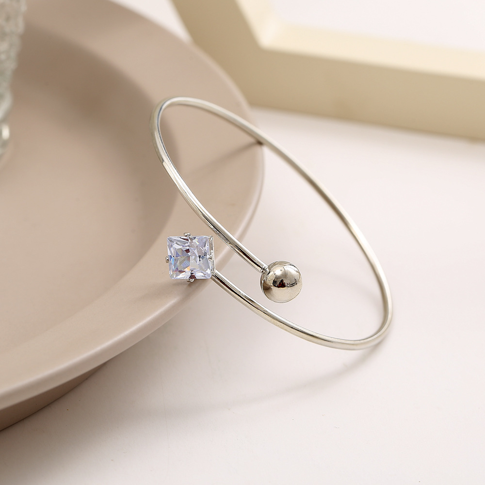 New creative simple geometric ladies jewelry square zircon open bracelet