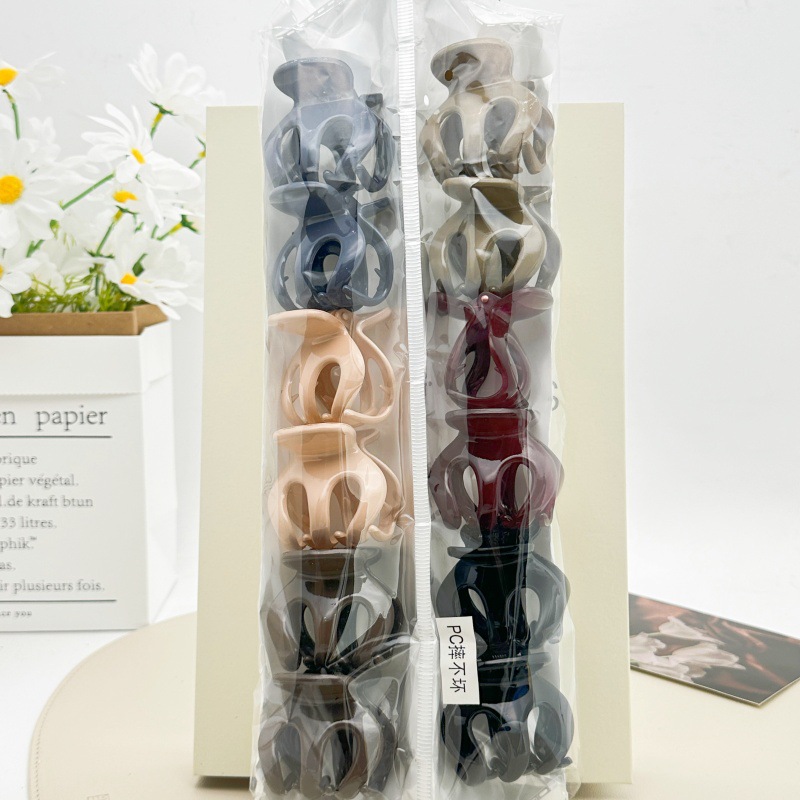 Pinza de pelo grande de plástico con diseño de PC, color té con leche, para mujer, estilo coreano, versión coreana, accesorios de tienda de dos yuanes. image 30