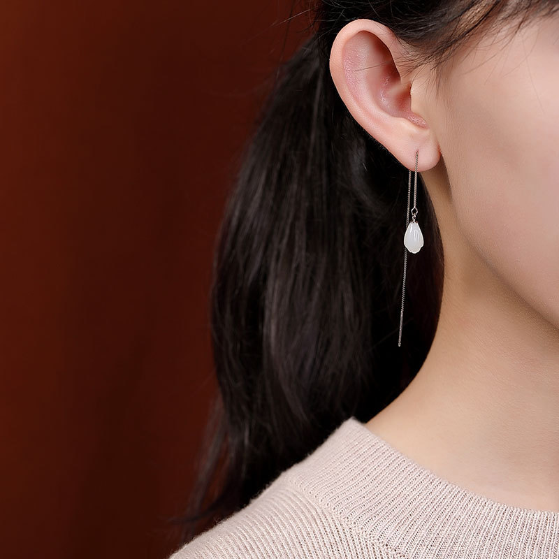 Bông tai dài hoa mộc lan bạc S925 đính ngọc bích Hetian tự nhiên — Một cặp