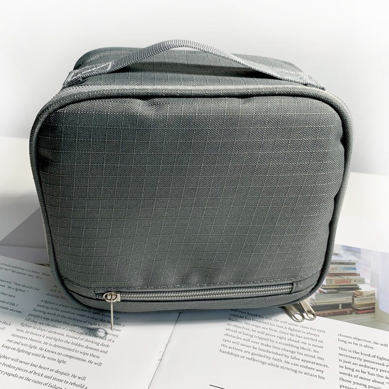 New Model Direct from the Manufacturer: Large Capacity Makeup Storage Bag, Stylish Multi-Compartment Handbag, Portable Travel Tote