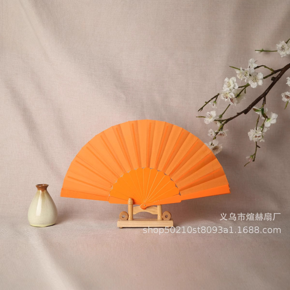 Color puro comercio exterior clásico blanco plano plástico para mujer abanico plegable abanico plegable fabricante de baile al por mayor abanico de verano