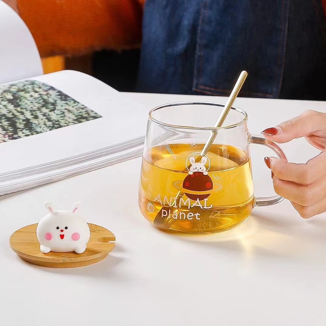 Taza creativa de conejo lindo con tapa cuchara de vidrio taza personalizada de dibujos animados con mano regalo desayuno taza de agua