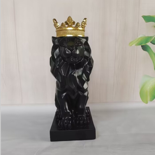 Nordic style fashionable and simple black and white gold ornaments crown lion resin ornaments art wine cabinet restaurant decorations