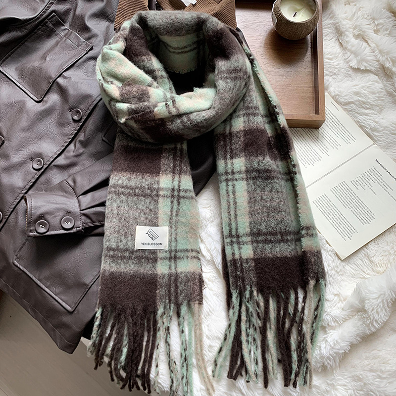 Bufandas para mujeres de alta calidad coreana otoño / invierno 2025 nuevo estilo de imitación de cachemira cuadricada escuela de estilo de suela bufandas cálidas