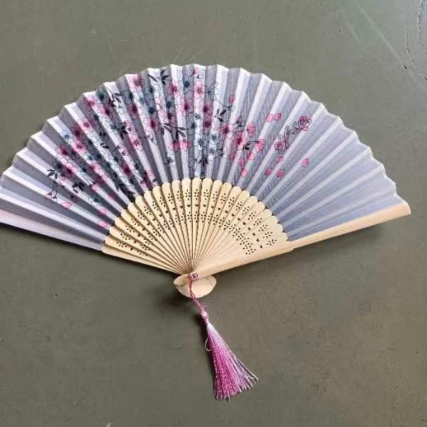 Estilo antiguo ventilador plegable de artesanía ventilador de regalo Erqing japonés Hanfu danza ventilador portátil ventilador de seda ventilador femenino de fábrica al por mayor