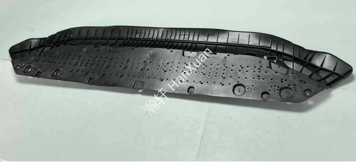 8WD807611D-HX/L8WD807611D/8W0807611F/Audi A4/Front bumper lower guard plate/Sport/