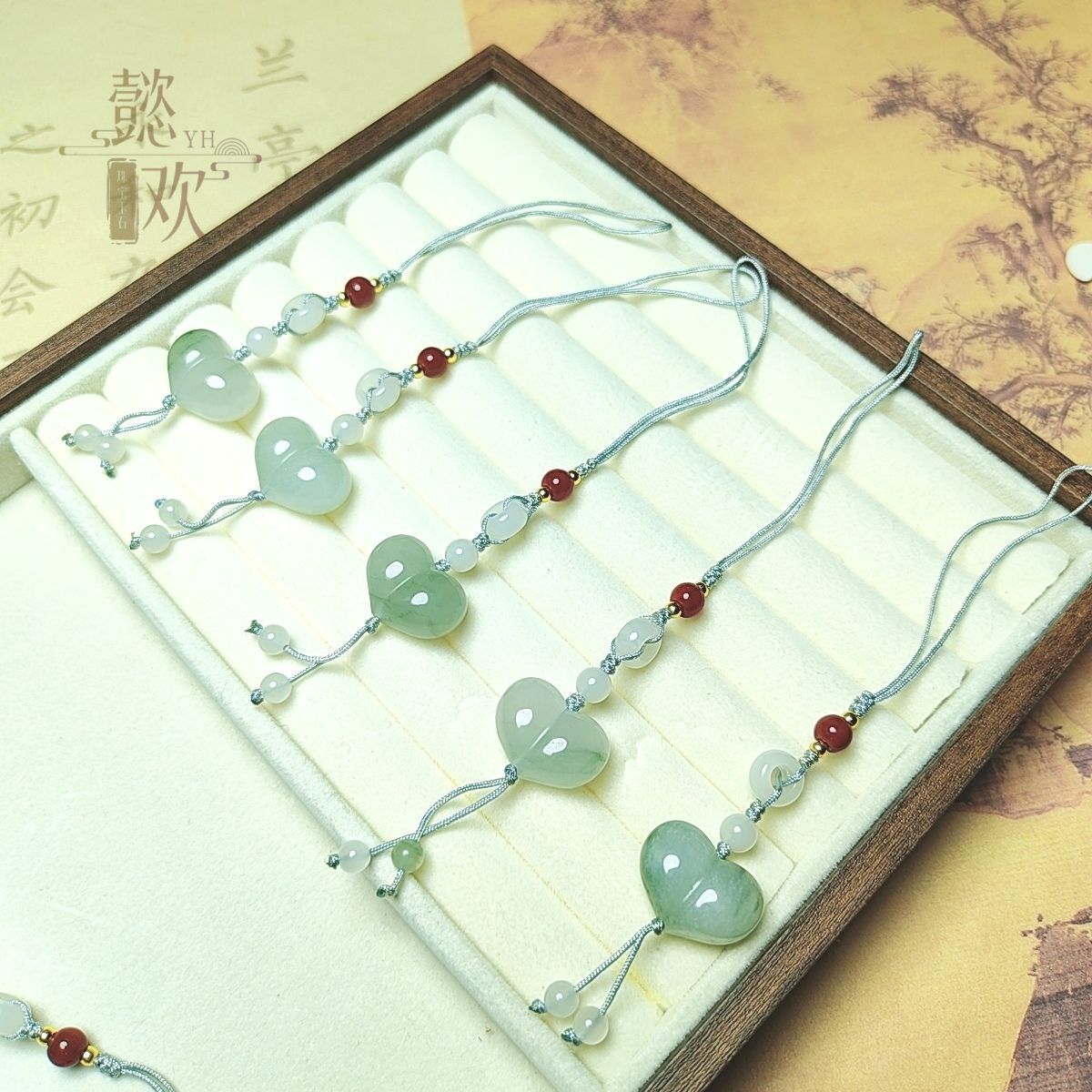 新疆天山翠小屁桃挂件翡翠色爱心小桃子车挂吊坠包包挂手机挂