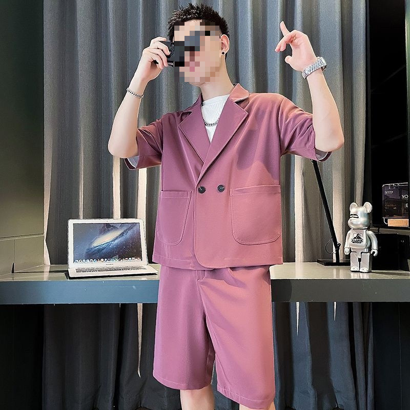 핑크색 정장