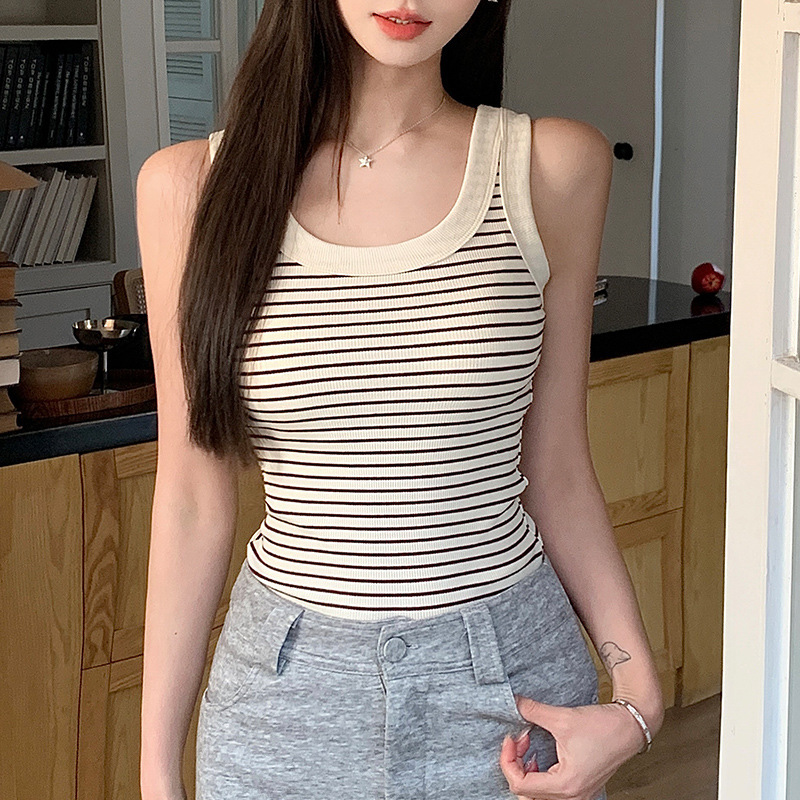 H877ストライプのストラップの中に身を修めて痩せています。|undefined