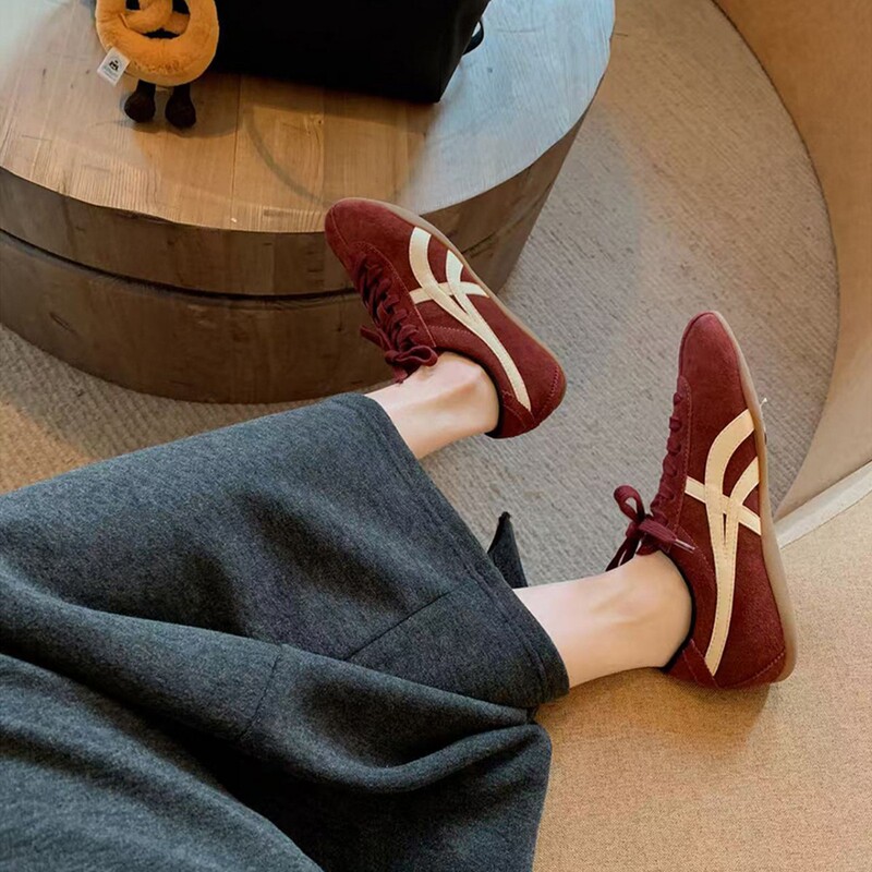 Cowhide Grape-Colored Flat German Training Shoes for Women 2026 New Casual Sports Shoes for Women, Popular Dad Shoes, Sneakers