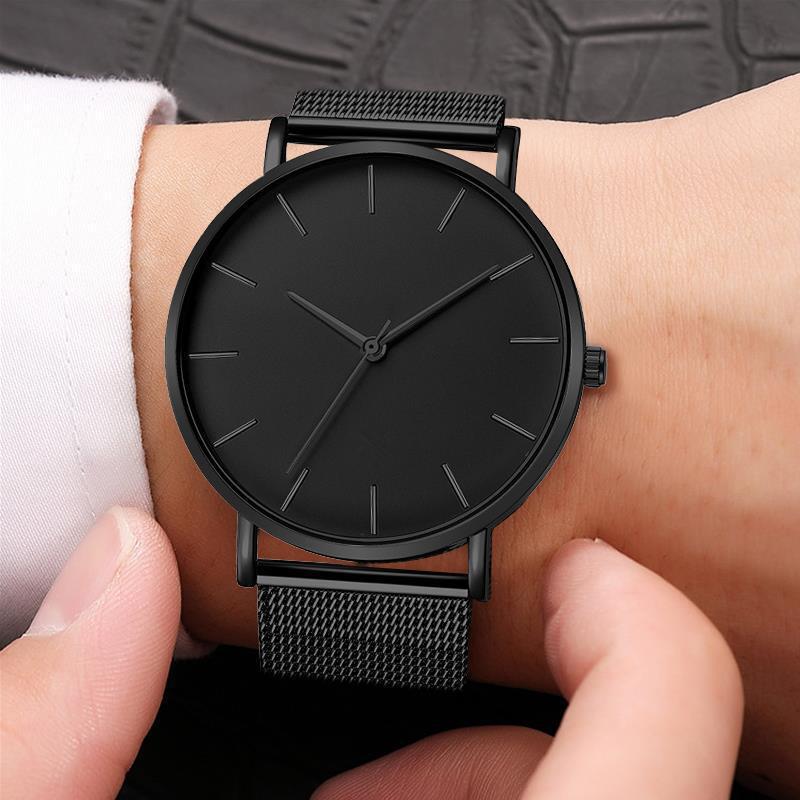 Enkel quartz klocka för män med mesh armband stilren design_voghion.com