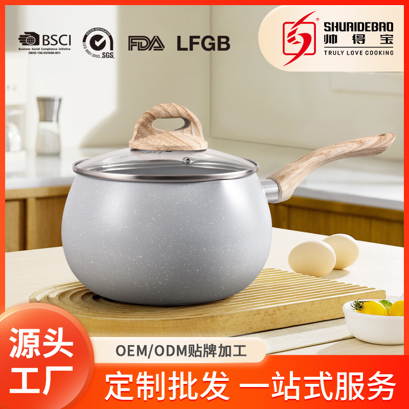 Hoje a fuego abierto pequeño fideos de hervir panela de panela de panela