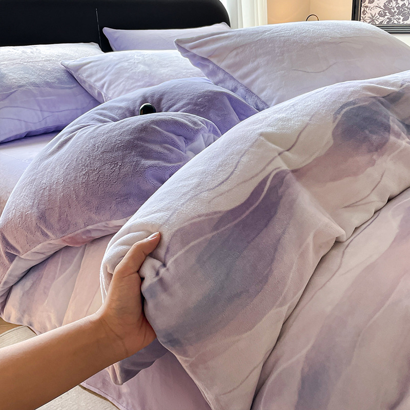 Otoño y invierno de leche de lana de cuatro piezas conjunto 2025 nuevo doble cara sábanas de lana de coral cubierta de cama de tres piezas grueso conjunto