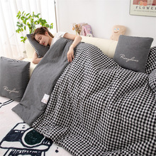 口袋被！棉抱枕被子两用午睡办公室空调夏被折叠毯车上靠aω