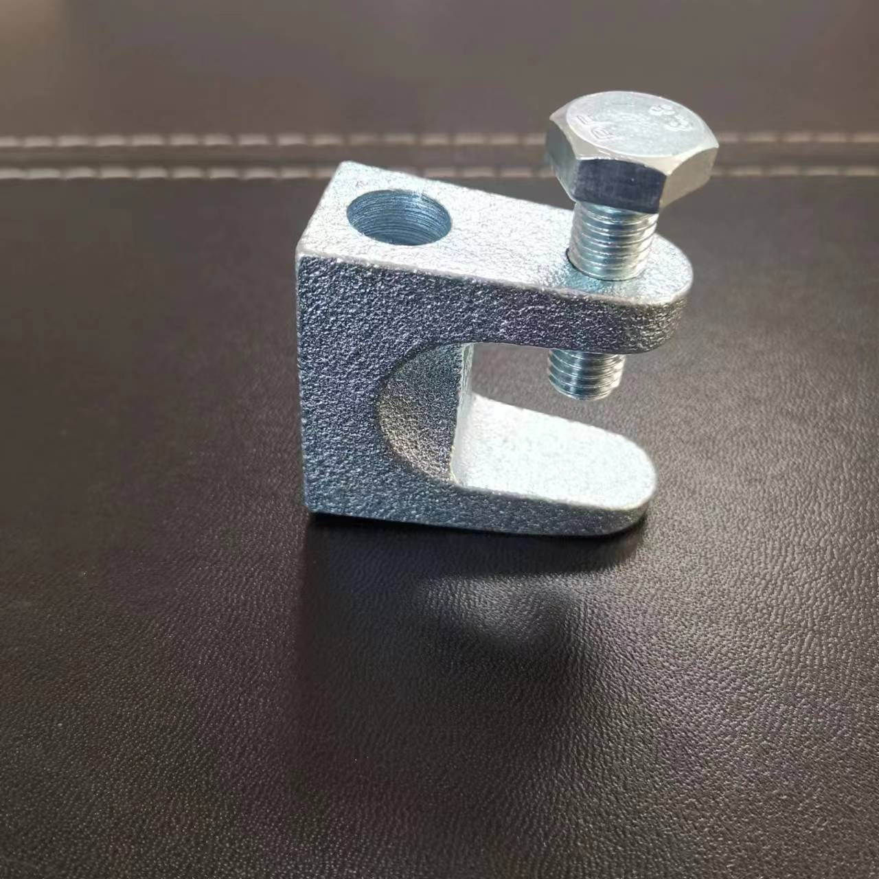 现货供应铸铁老虎卡   C型钢铸铁虎口夹   钢结构铸铁老虎卡批发