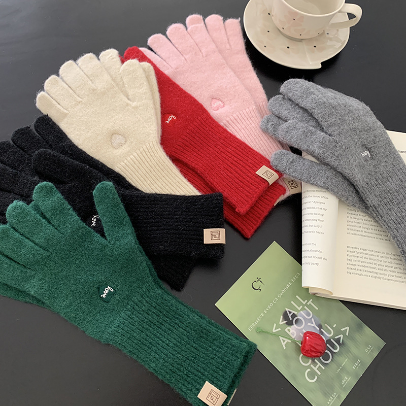 Guantes calientes de invierno para ciclismo engrosado 2025 nuevo amor bordado guantes de pantalla táctil guantes de algodón al por mayor