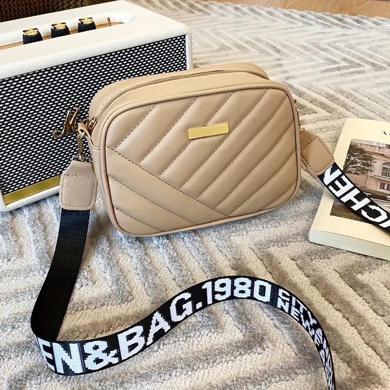 Bolsa de cámara bordada 2024 bolsa de damas bolso de rango bolso de mochila de mujer nuevo bolso de hombro bolso de teléfono móvil