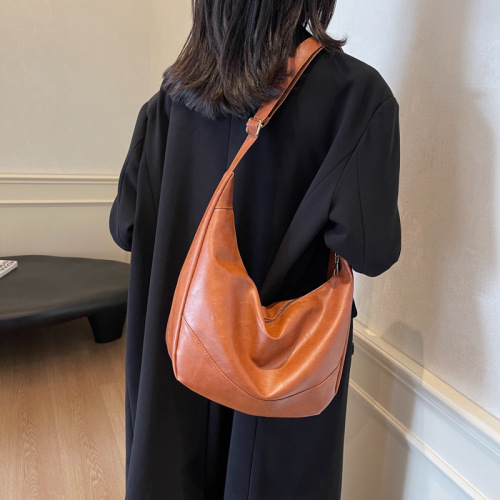 Korean autumn new retro style pleated tote bag ins women's bag trendy daily niche shoulder bag crossbody bag