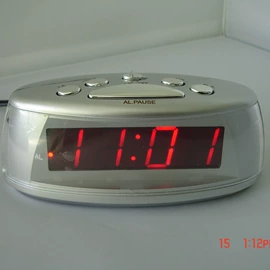 闹钟、台钟;计时器;座钟、立钟