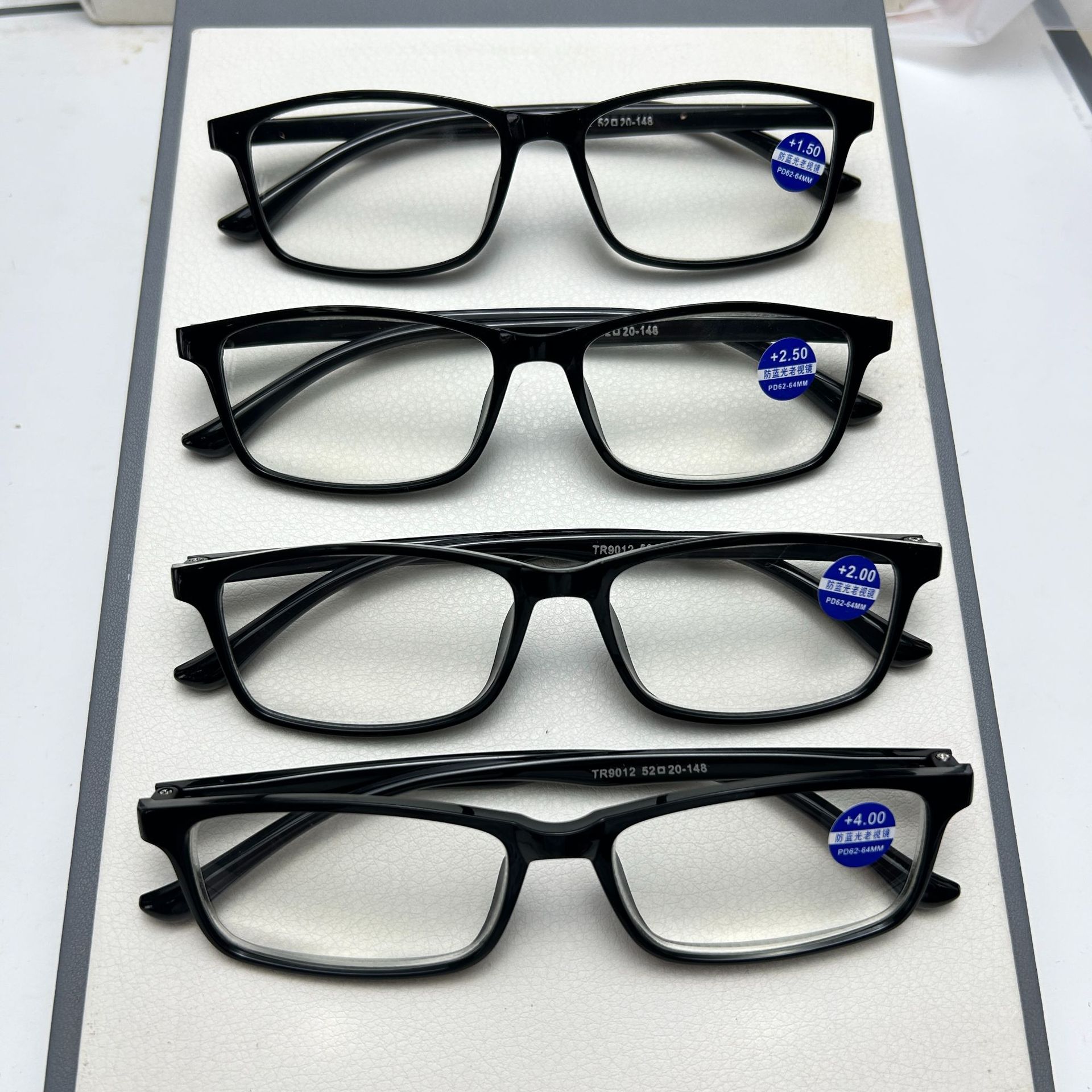 Ultra light fashionable glass glasses for elderly for men and women