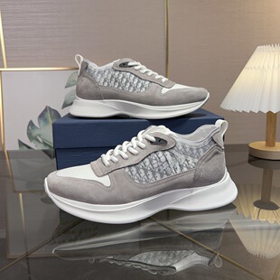 �W��վ����B25��Ь�ϻ���ĸ�ҵ͎�͸�����m��וr�����eD���\��Ь