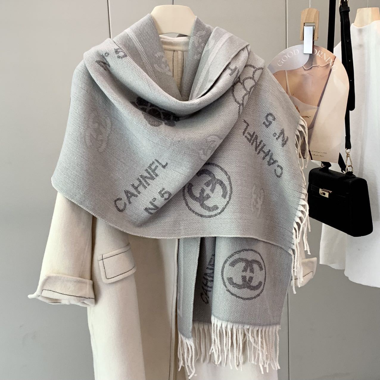 2025 New Double-Sided High-End Warm Shawl Autumn and Winter Versatile Letter Scarf Accessible Luxury Small Fragrant Camellia New