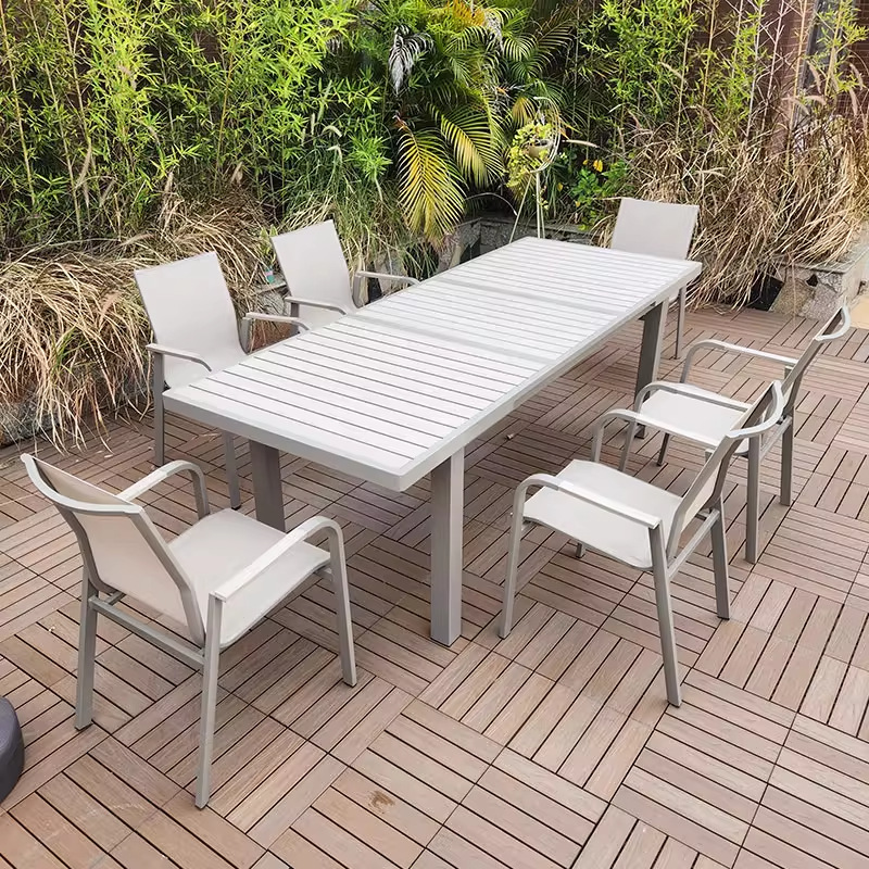 Mesas y sillas de comedor de balcón al aire libre nórdico Patio de la villa Sala de sol Jardín del hotel Recreación al aire libre Cuerda de ocio Muebles de silla de ratán