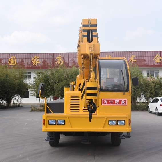 16吨自制大六轮三排腿吊车汽车吊工程汽车起重机运输汽车吊工厂