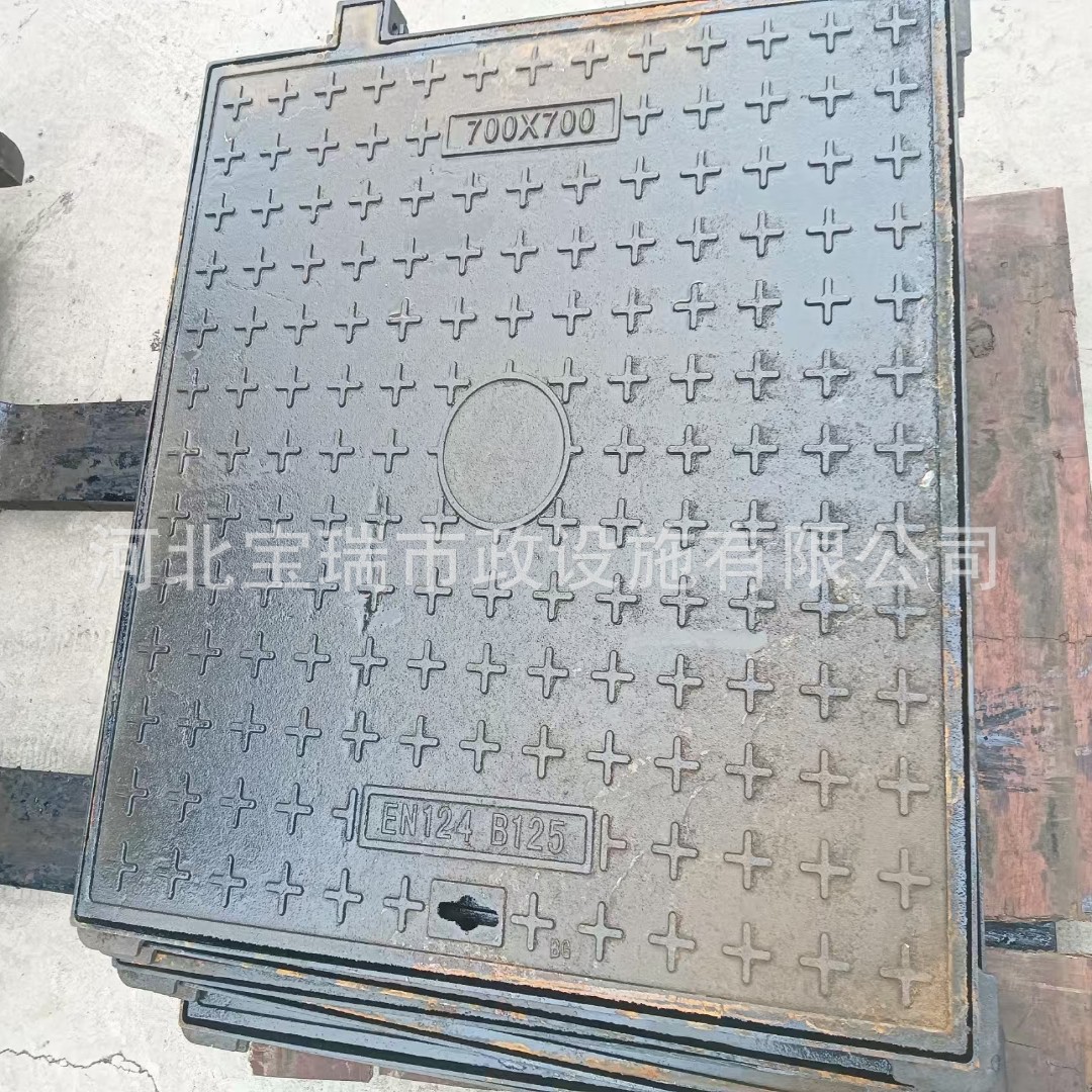 厂家直供球墨铸铁井盖方形市政道路雨污水窨井盖消防水表电力井盖