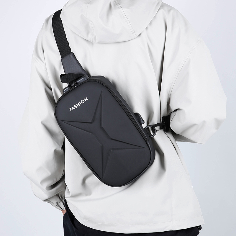 2025 verano mochila casual bolso de pecho para hombre bolso de mensajero bolso de puerto de carga USB al por mayor transfronterizo bolso de hombro de moda