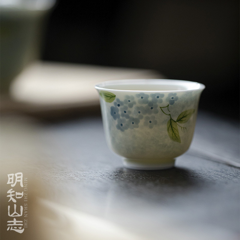明知山志 果青蓝风铃惜玉茶杯 手绘小清新风格品茗杯陶瓷喝茶单杯