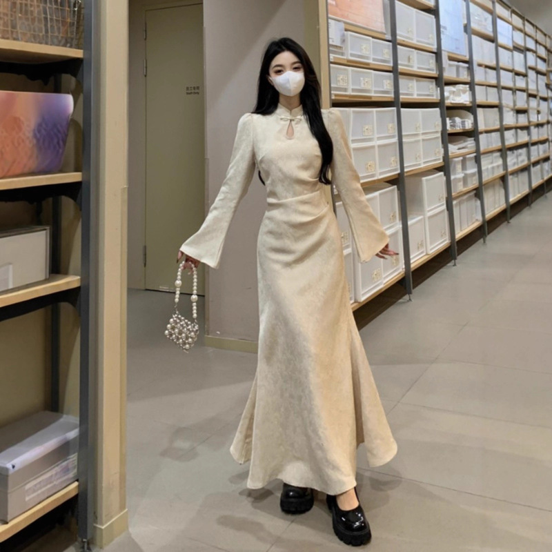 Plus Size French Style Cheongsam Dress for Women, Autumn Hepburn Style Little Black Dress, Fat mm Waist-Cinching Draped Skirt Plus Size French Style Cheongsam Dress for Women, Autumn Hepburn Style Little Black Dress, Fat mm Waist-Cinching Draped Skirt