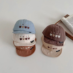 韓国版のかわいい熊の刺繍の子供は柔らかくてアヒルの舌の帽子の春の子供の赤ちゃんに沿って旅行します。