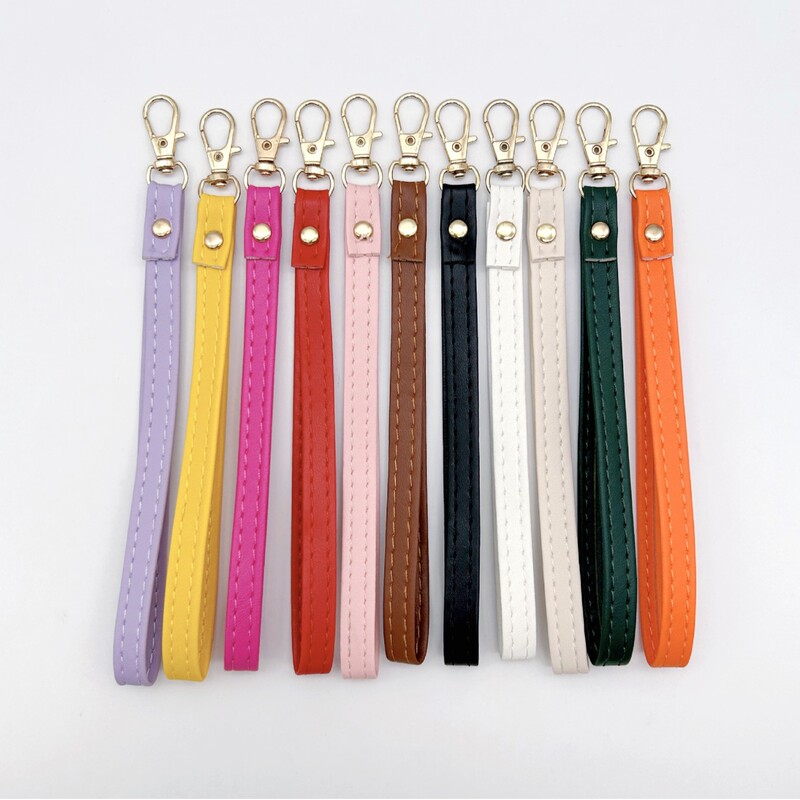 Mobile phone lanyard made of calfskin, short, soft, with metal key buckle, universal leather lanyard, portable wrist strap