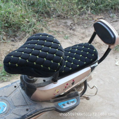 Electric car cushion — Electric Car Seat Cover Autumn and - black-pointed-front-seat-cover-rear-seat-cover