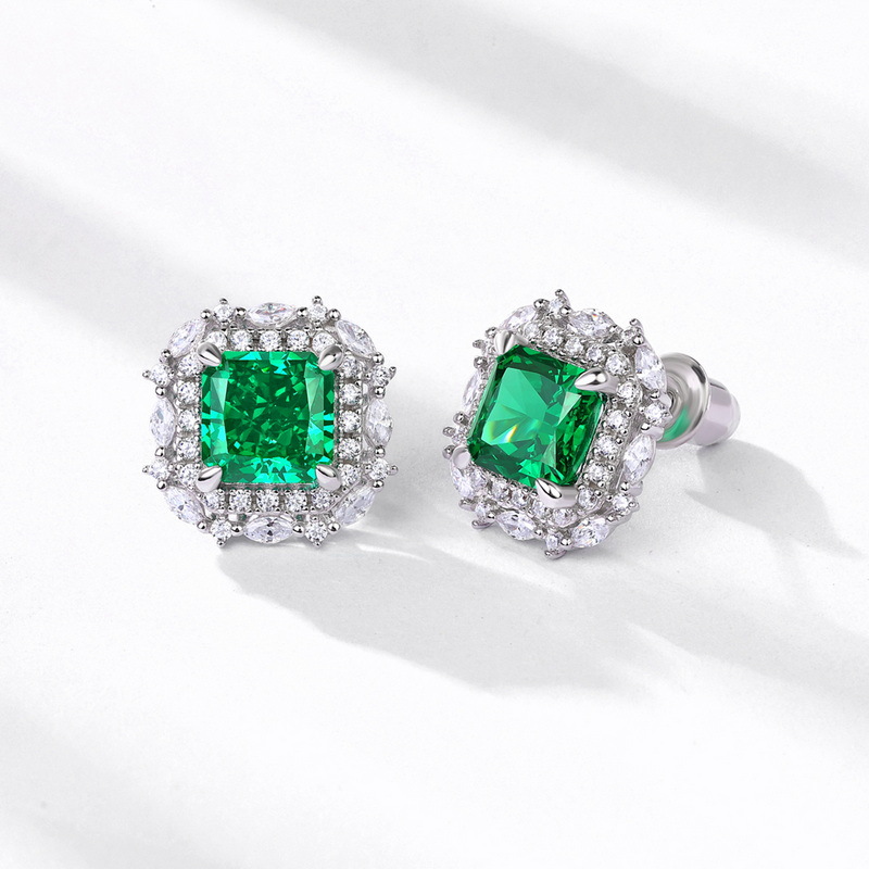 Willsheng, especializada en productos transfronterizos, ofrece pendientes de plata S925 con corte de flor de hielo y diamantes de alto contenido de carbono, pendientes de color verde esmeralda, productos transfronterizos europeos y americanos de moda.