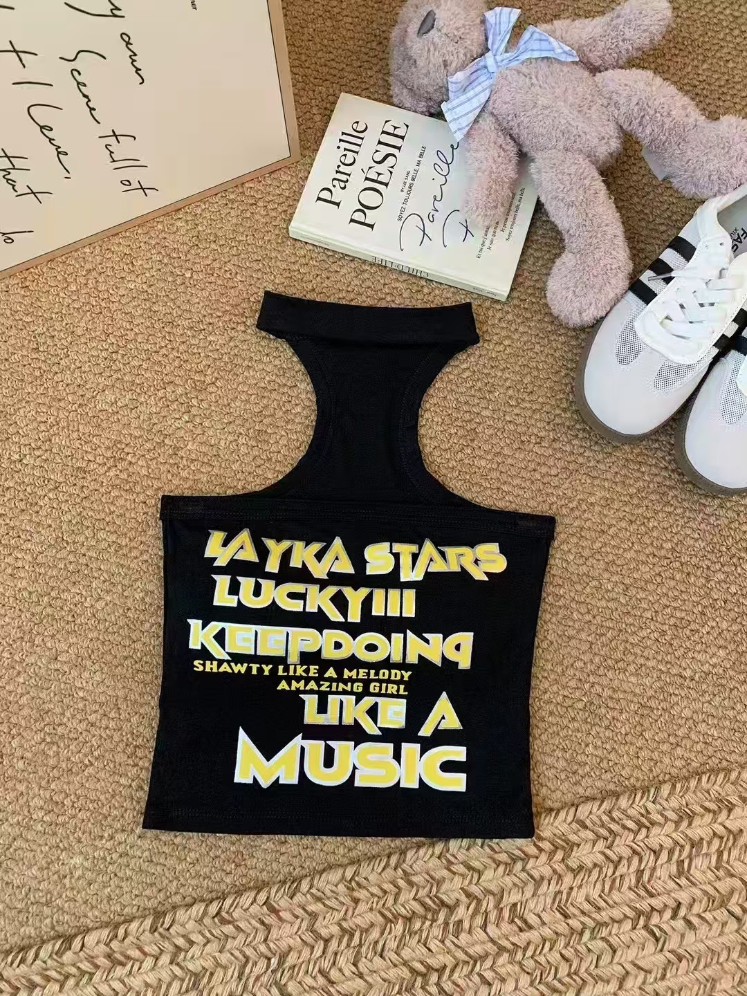 검은색