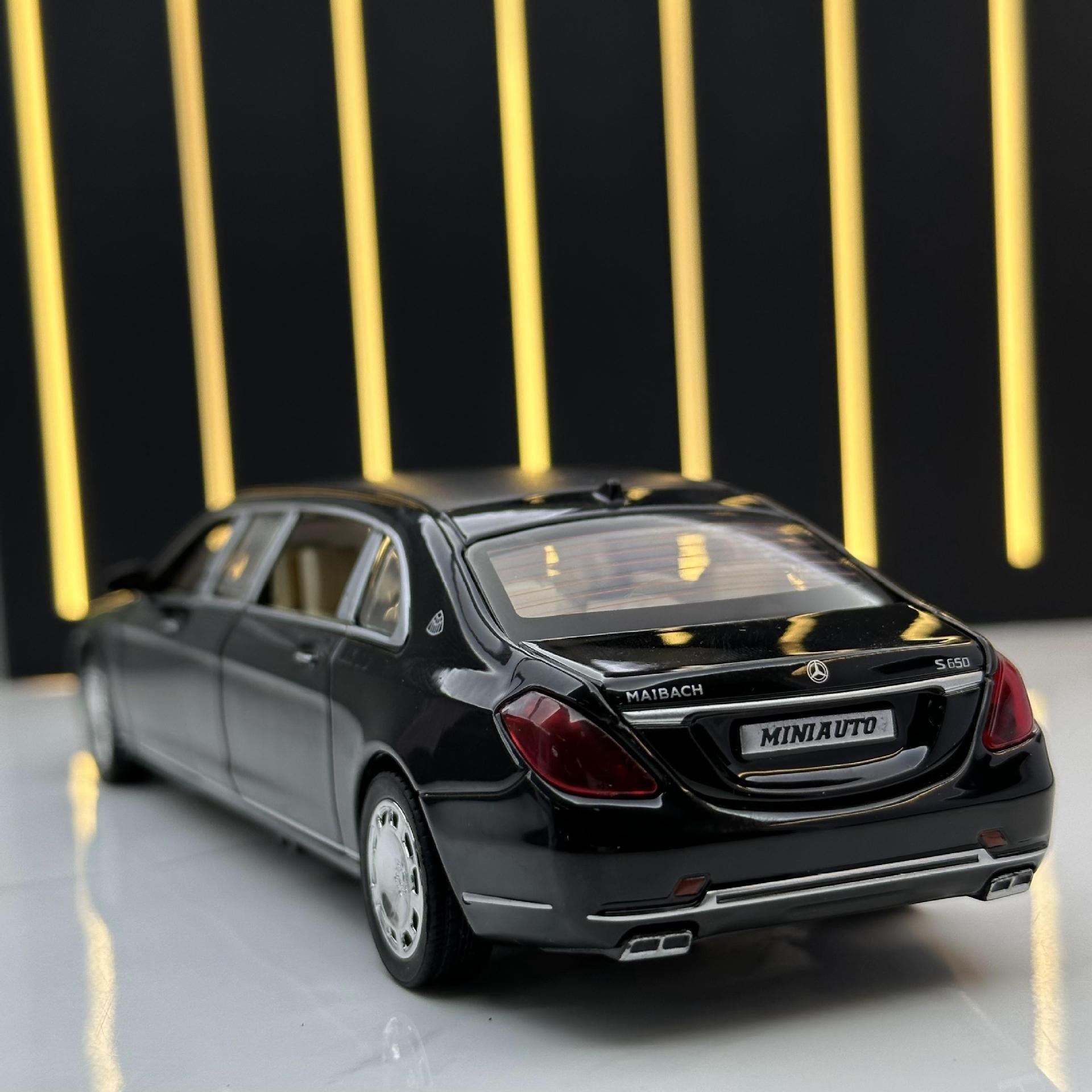 Jianyuan aleación modelo de coche 1:32 Maybach S650 versión extendida tire con sonido y luz 6 puerta coche modelo adornos